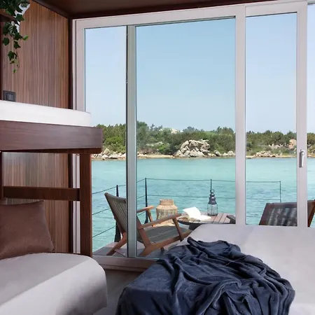 Hotel na wodzie Luxury Boat